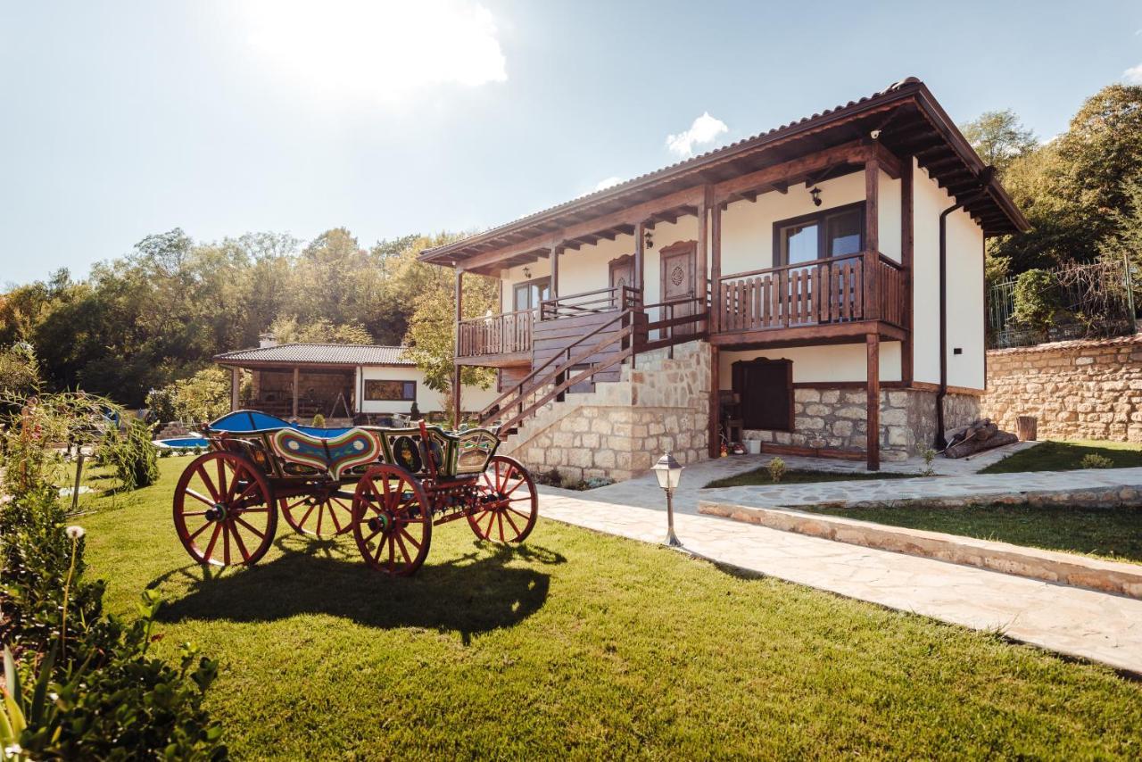 Guest House Hristova Kashta - Христова Къща Cherni Vrŭkh Exteriér fotografie
