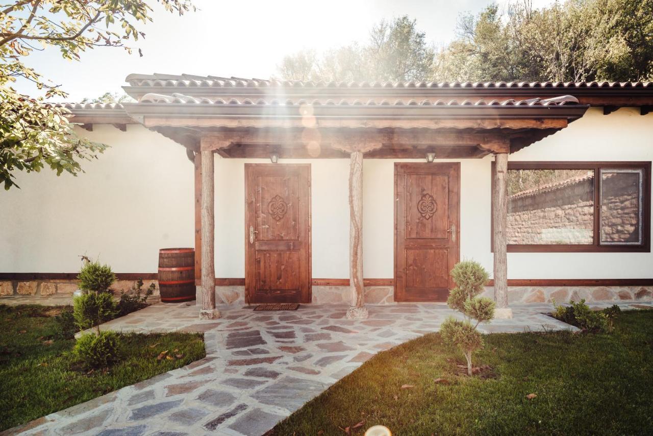 Guest House Hristova Kashta - Христова Къща Cherni Vrŭkh Exteriér fotografie