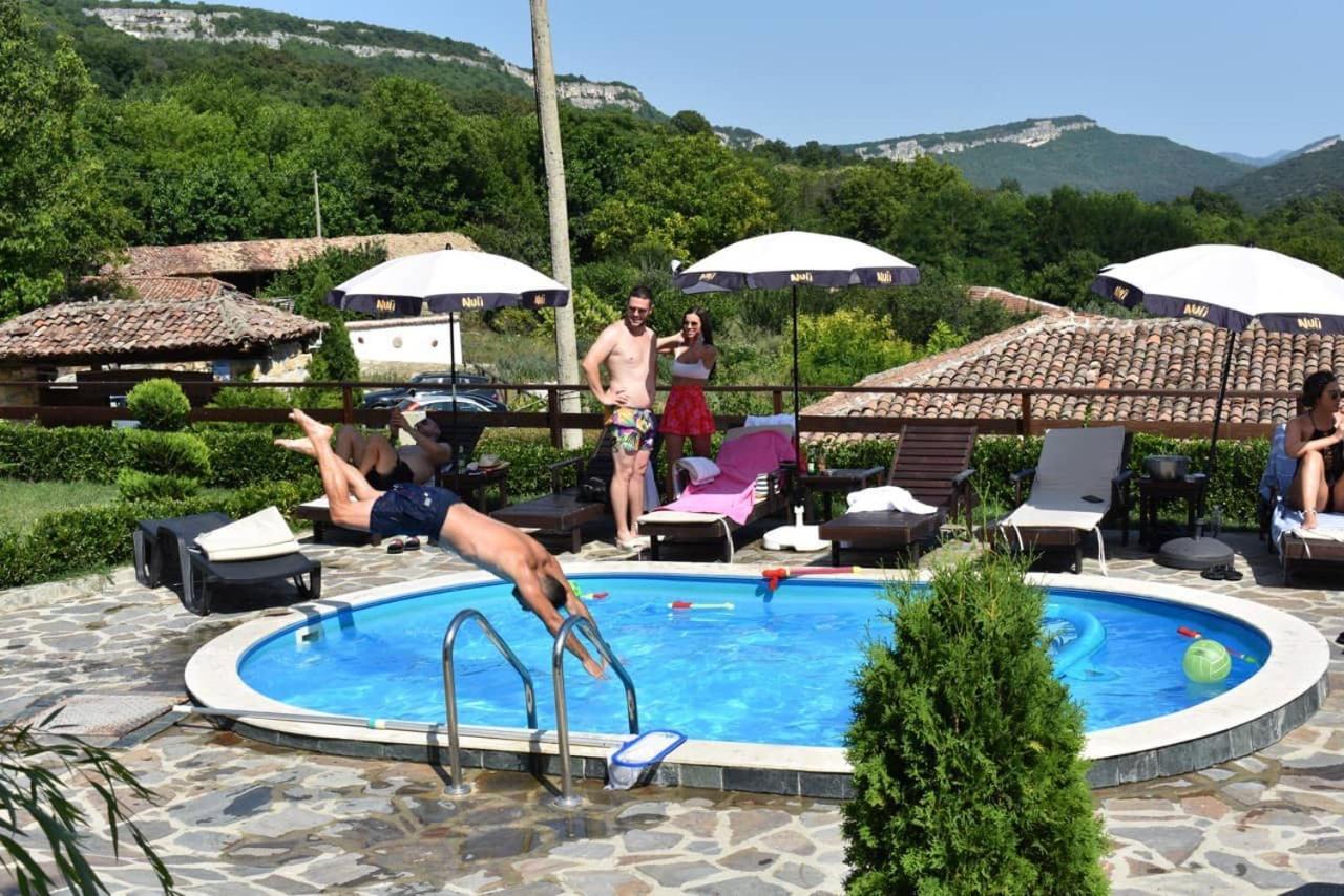 Guest House Hristova Kashta - Христова Къща Cherni Vrŭkh Exteriér fotografie
