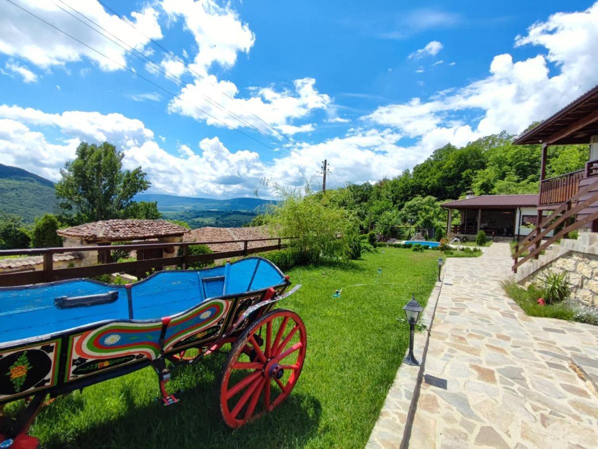 Guest House Hristova Kashta - Христова Къща Cherni Vrŭkh Exteriér fotografie